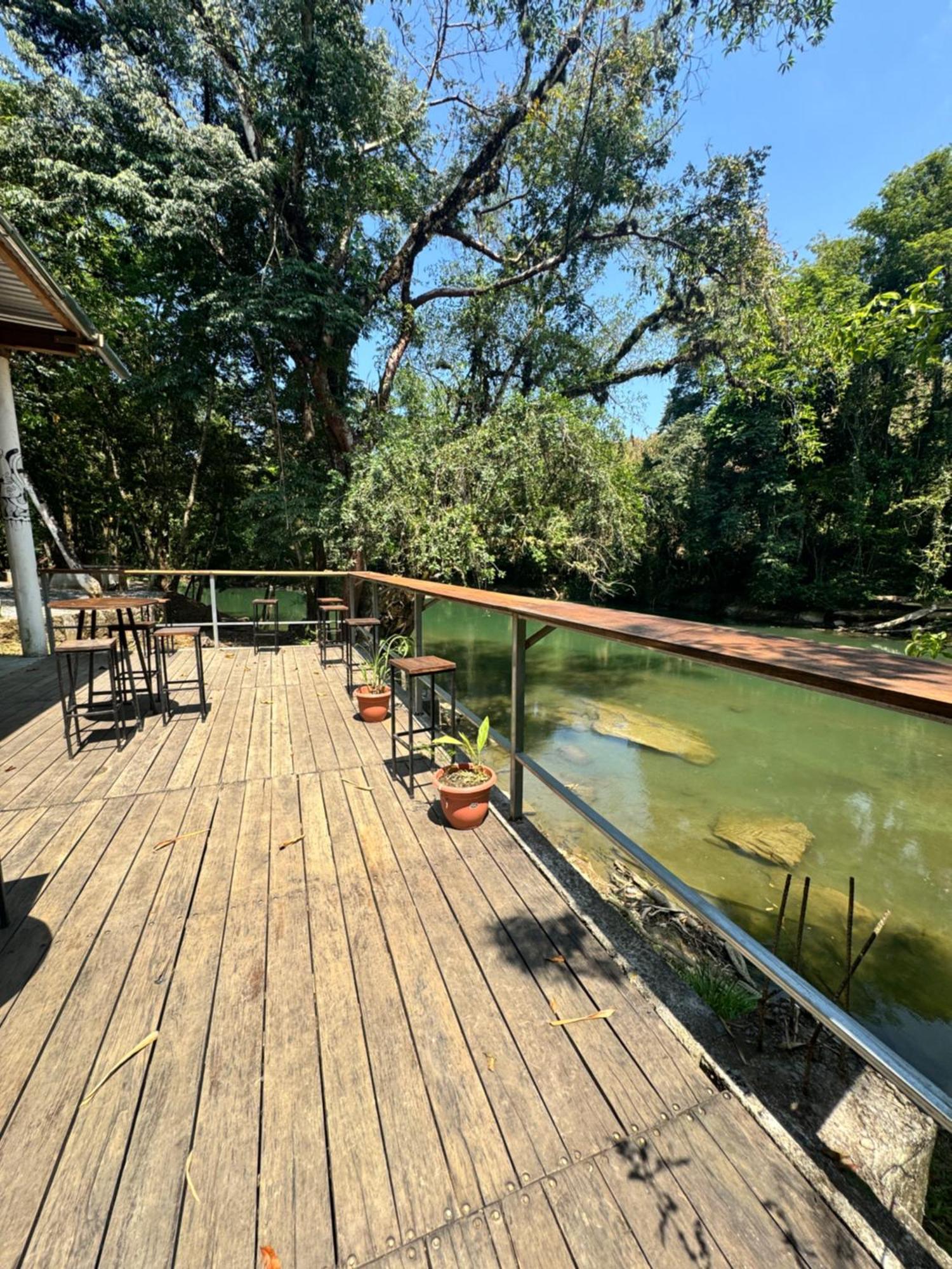 Pachamaya River Hostel Lanquín Extérieur photo